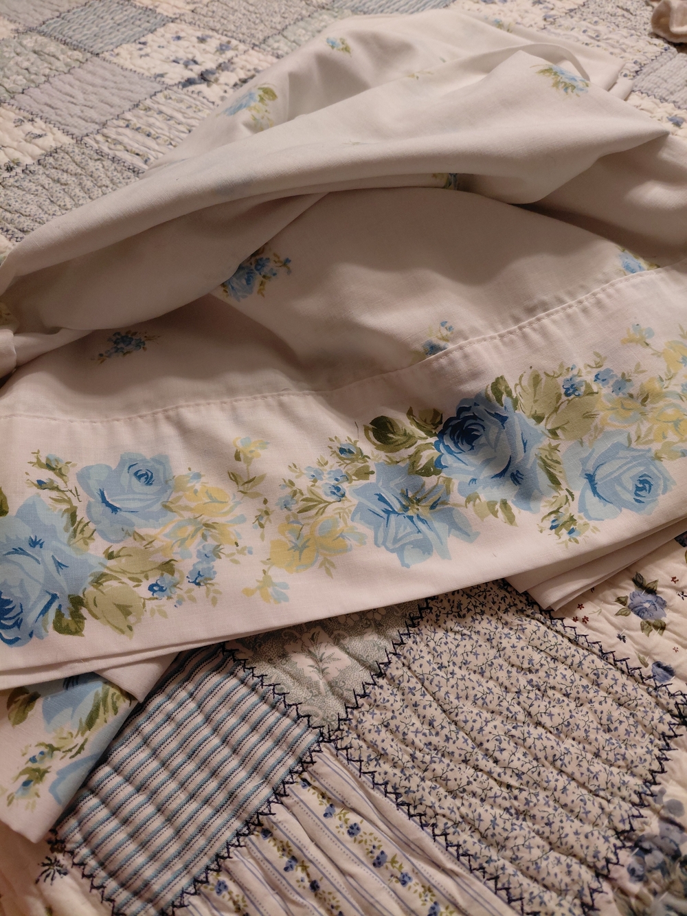 Vintage Floral Blue Rose Flat  Sheet- Full